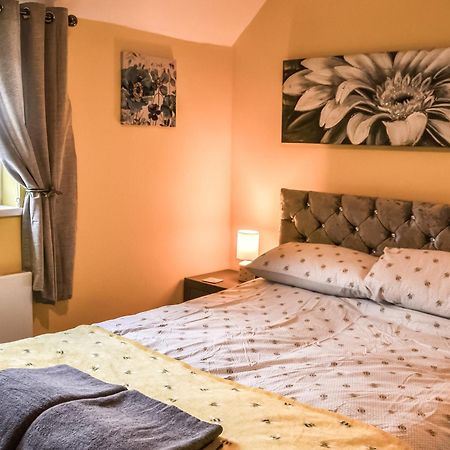 Villa The Beehive Miningsby Esterno foto